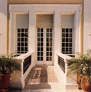 LOUKIAN021998